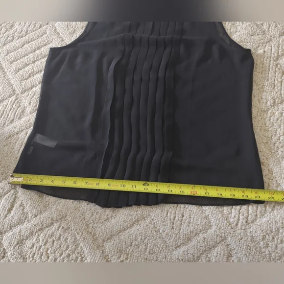 Loft Black Sleeveless Pleated Blouse - Picture 13 of 16